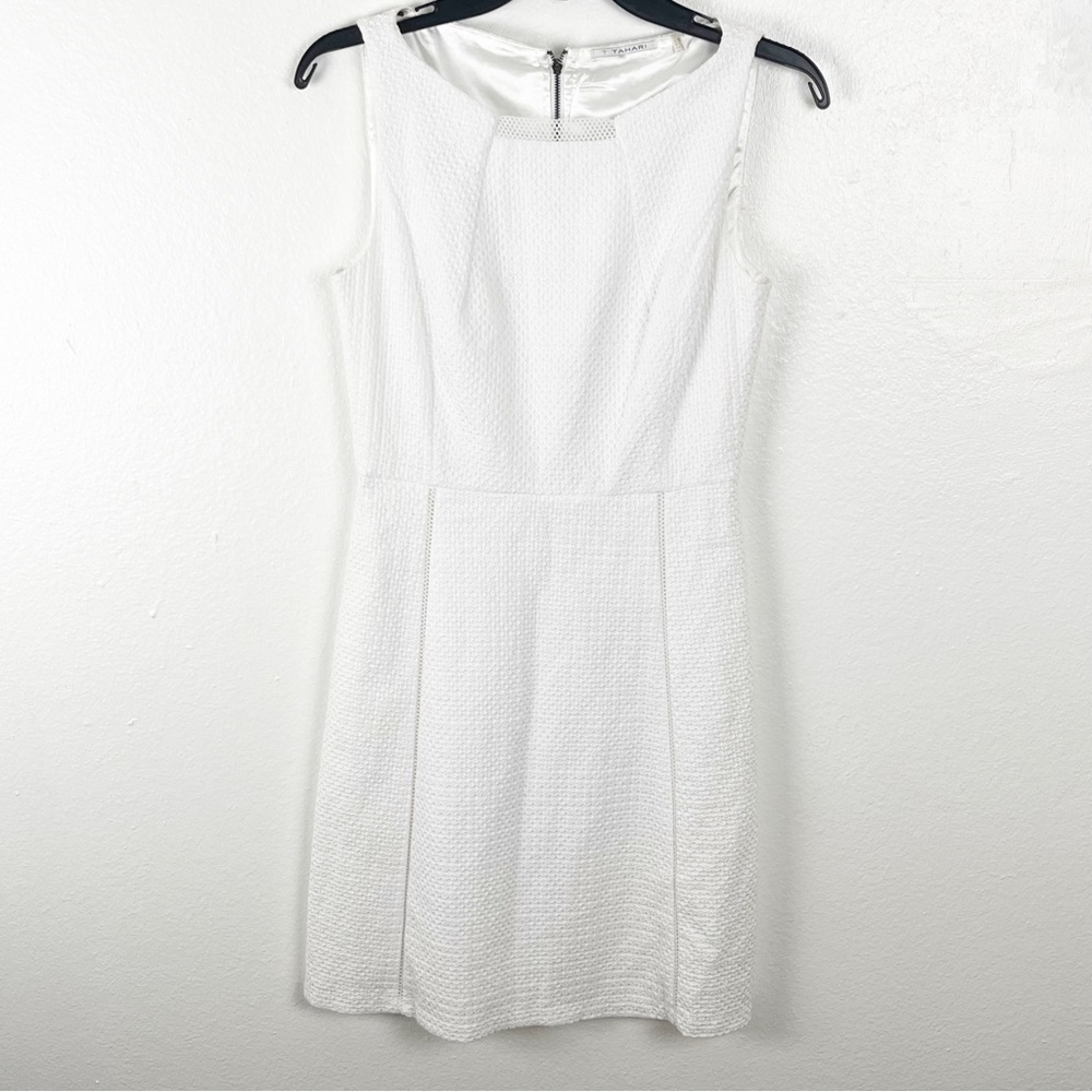 T TAHARI Maylin White Lined Sleeveless Exposed Back Zipper Dress 2 Graduation